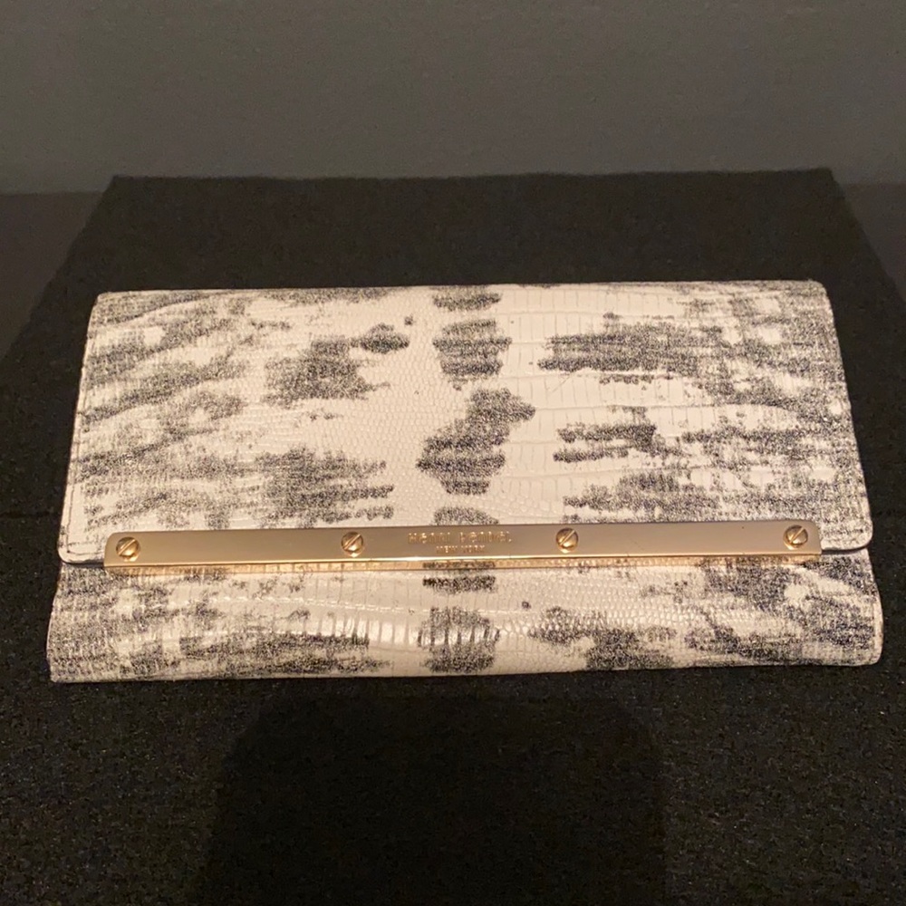 Henri Bendel Wallet